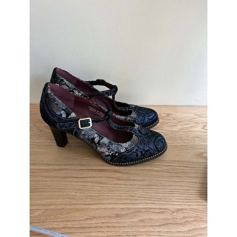 L’artiste Women's Black Floral T-Strap Heels with Metallic Accents
